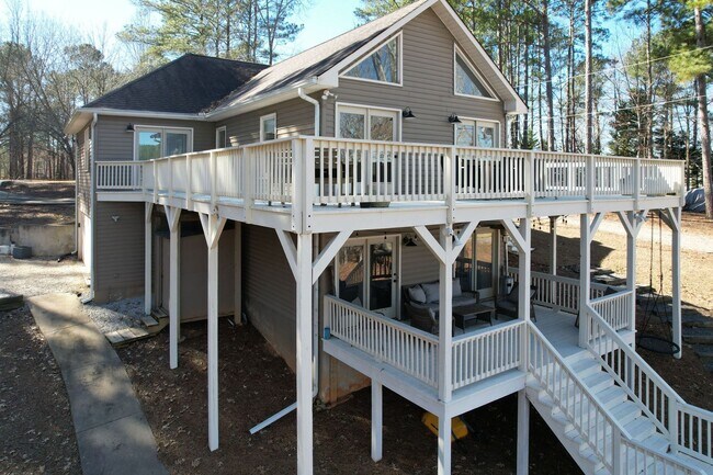 Building Photo - 108 Horseshoe Cir