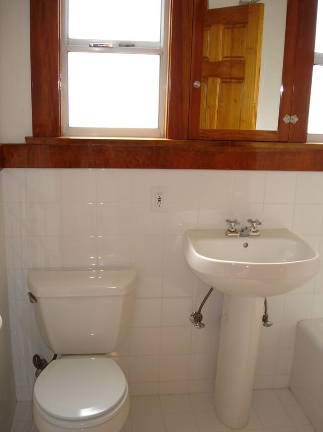 Interior View -Bathroom - 2425 3rd St