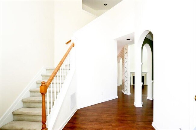 Building Photo - 3624 Willbrooke Run