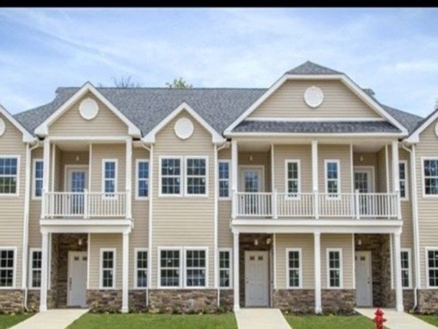 Primary Photo - 24 Landon Ln