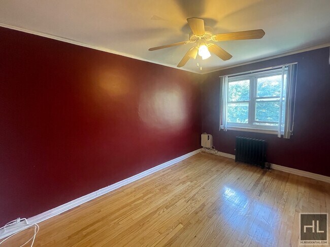 Building Photo - Hart Street - Bushwick 1 Bedroom