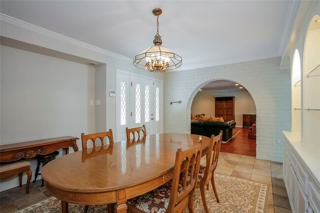 Building Photo - 2607 Tannehill Dr