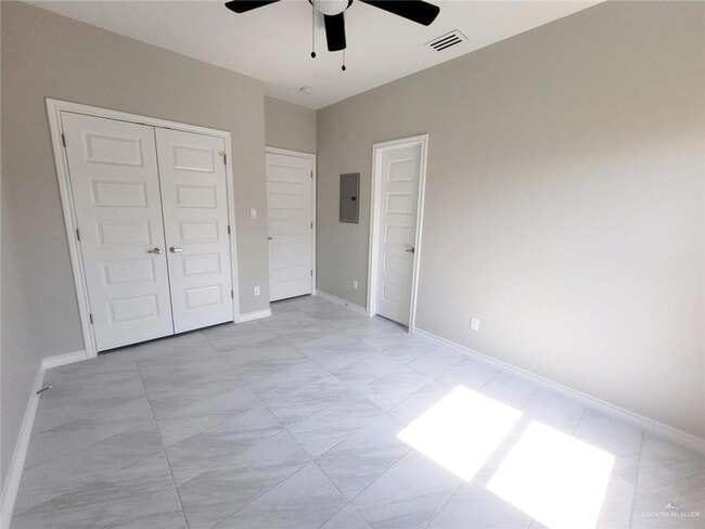 Building Photo - 1409 Alta Vista Dr
