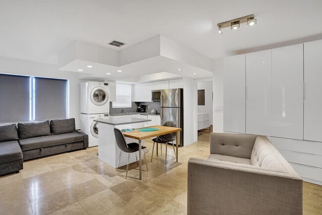 Foto del edificio - 3215 NE 7th St