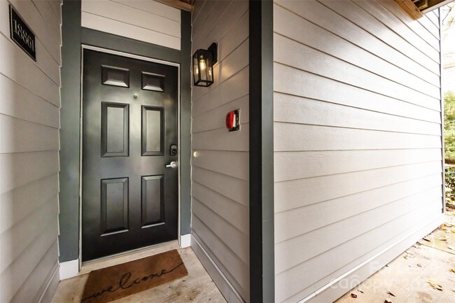 Building Photo - 18861 Vineyard Point Ln