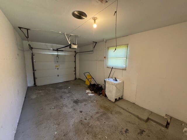 Foto del edificio - 1123 Cedar Ln