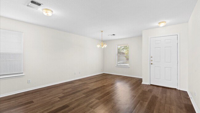 Foto del edificio - The Enclave at Lakeside