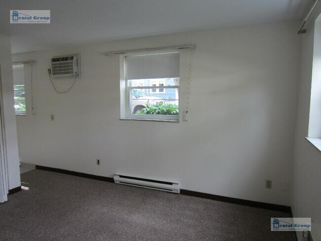 Building Photo - 108 Broadway