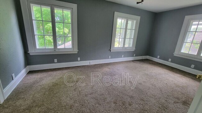 Building Photo - 3821 Homewood Ave