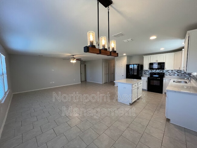 Building Photo - 1637 Waggoner Dr