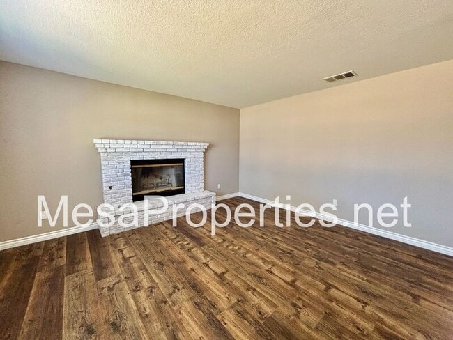 Building Photo - 7891 Corona Ave