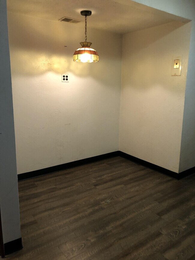 Building Photo - 9910 Omar Khayyam Blvd