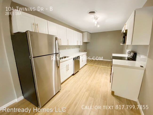 Building Photo - 2 br, 1 bath House - 104 Twining Dr Unit B