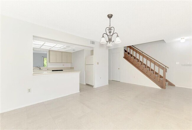 Building Photo - 935 Sunridge Way