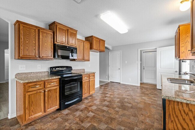 Building Photo - 2704 Tarrant County Dr