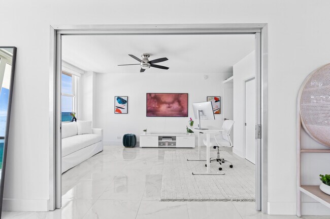 Foto del edificio - 5601 Collins Ave