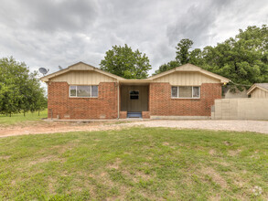 Building Photo - 13100 SE 15th St