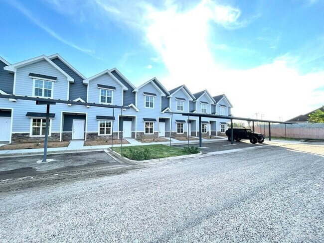 Building Photo - 800 W Hall Acres Rd