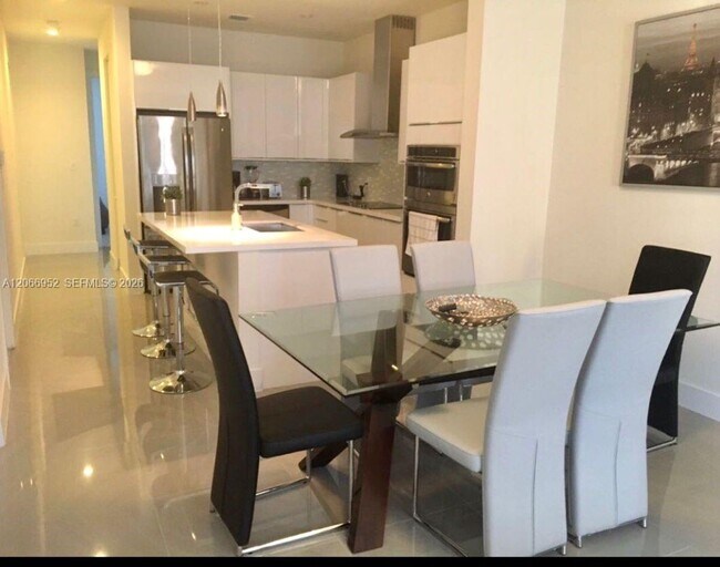 Foto del edificio - 10260 NW 63rd Terrace