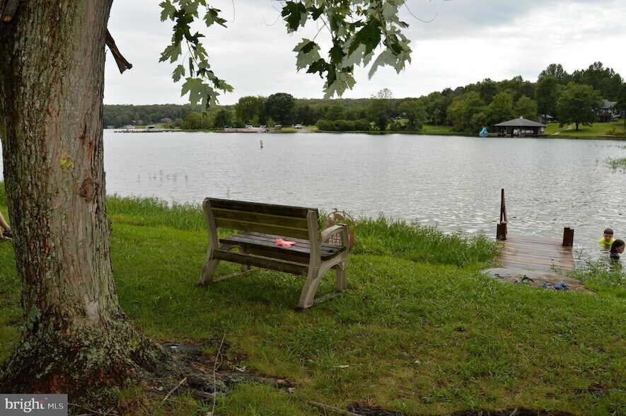 Foto del edificio - 6009 Noranda Dr