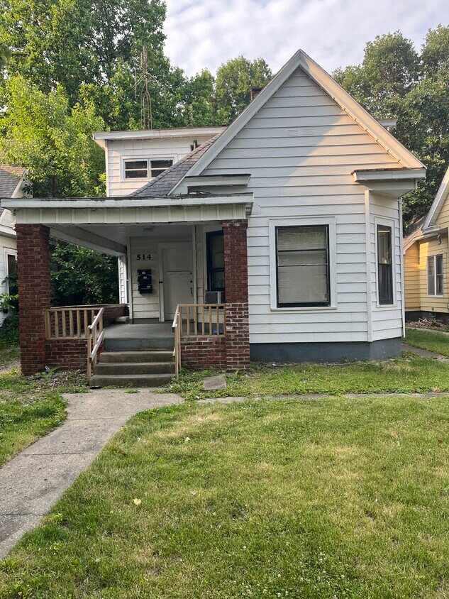 514 W Allen St Unit 1, Springfield, IL 62704 Apartments in Springfield, IL