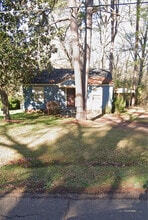 Building Photo - 3251 Meadow Ln