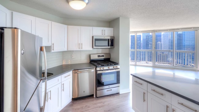 Photo - 18 W Grand Ave Apartment