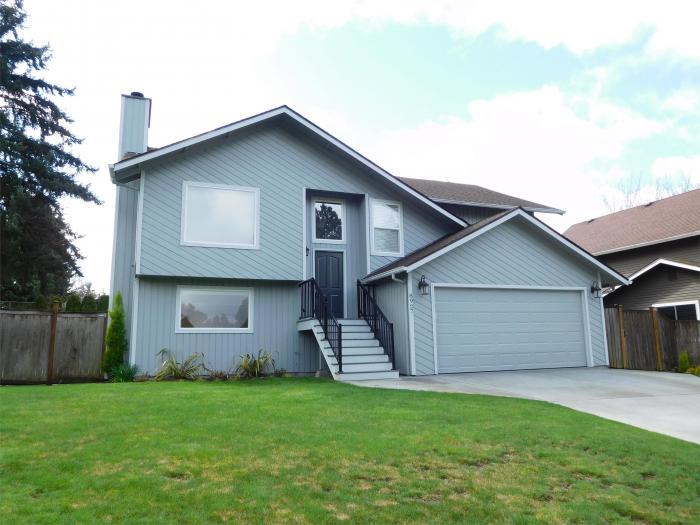 Primary Photo - 4 bedroom in Kirkland WA 98034