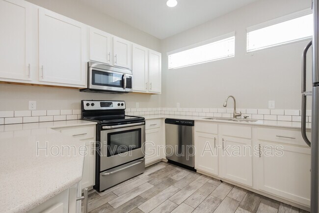 Building Photo - 1730 N Reno Dr