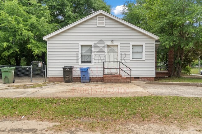 Building Photo - 1527 11th Ave