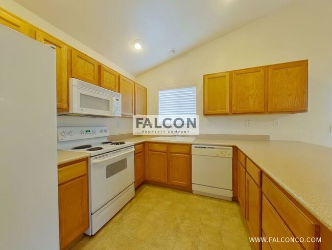 Building Photo - 14207 White Peak Dr