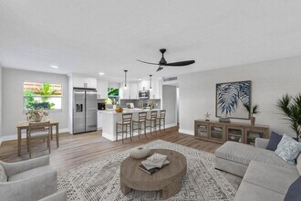 Building Photo - 173 Seville H