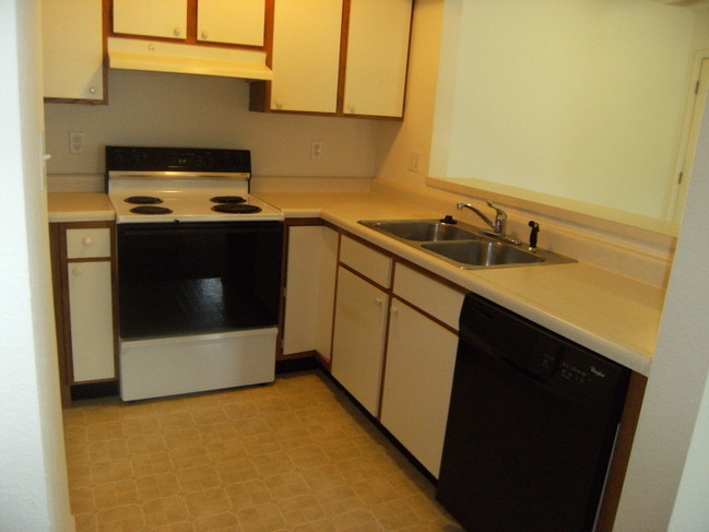 Building Photo - Cedar Ridge Apartments