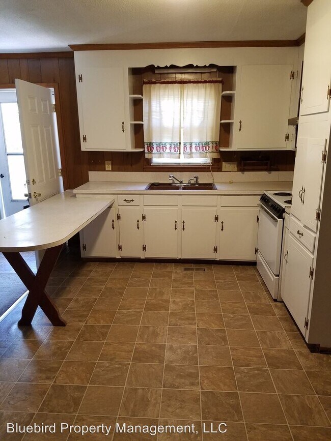 Building Photo - 3 br, 2 bath House - 2405 Fleming Dr