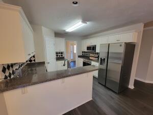 Foto del edificio - 3206 Lexington Way