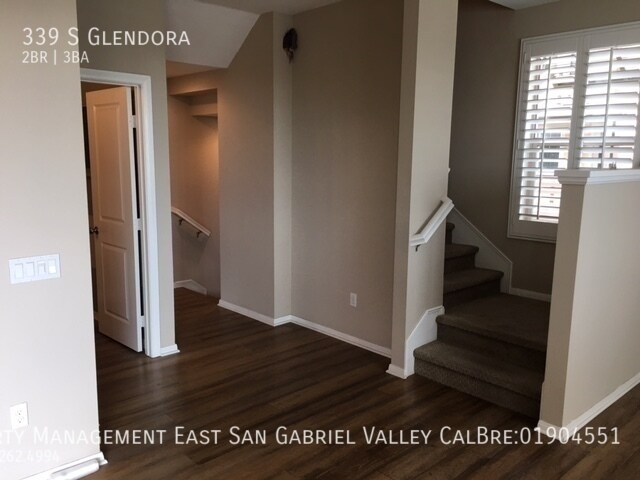 Building Photo - 339 S Glendora Ave