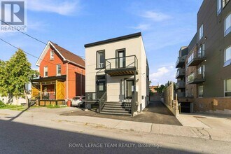 Building Photo - 13 Balsam St