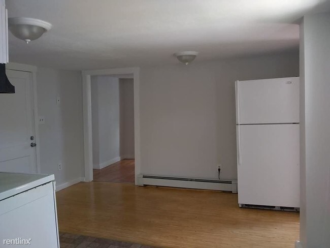 Foto del edificio - 3 br, 1 bath Apartment - 9A Maple St