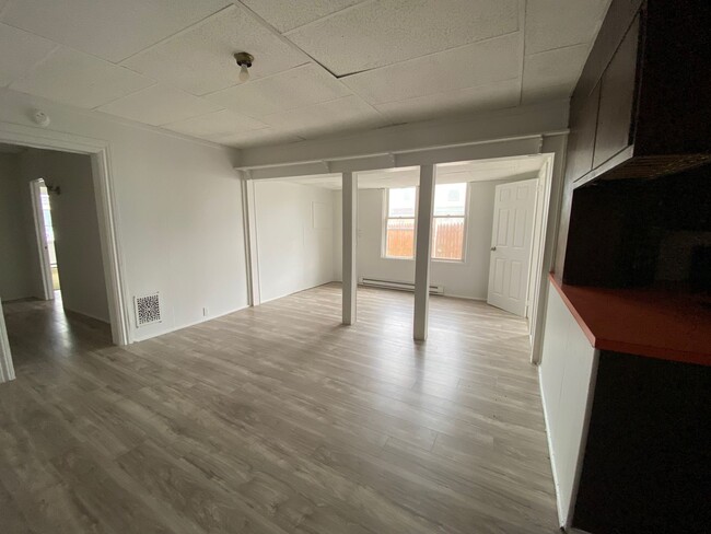 Building Photo - 1114 Mifflin St