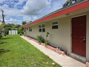Building Photo - 1235 NW 5th Ave