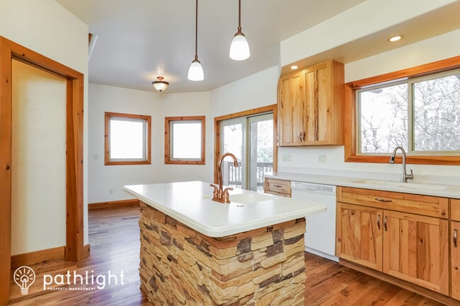 Building Photo - 733 Orion Dr, Colorado Springs, CO, 80906