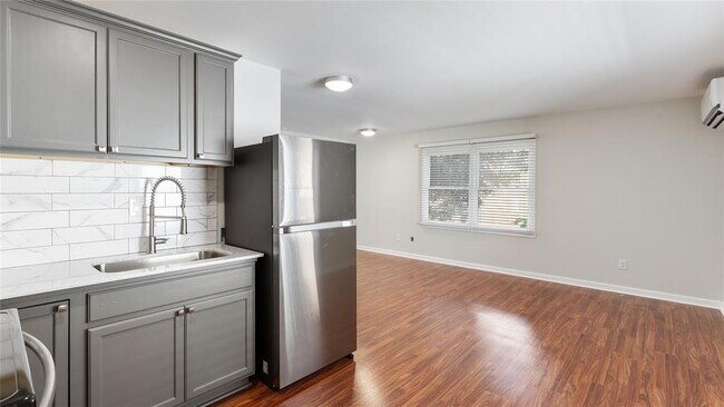 Foto del edificio - 1513 W 22nd St