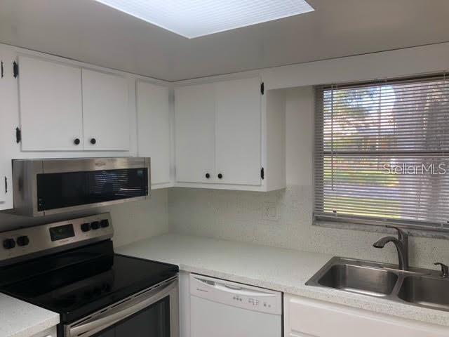 Foto del edificio - 449 Jewel Ct