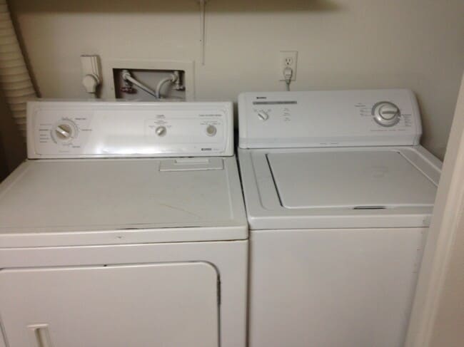 Building Photo - 116 Erickson Court