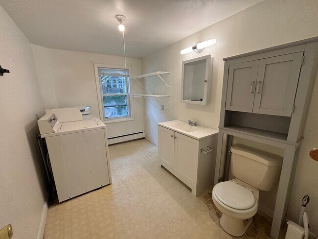 Foto del edificio - 164 Bowen St