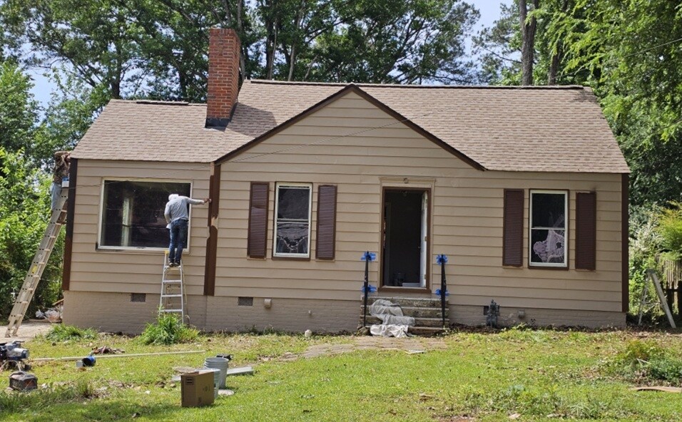 Building Photo - 1215 Lyndale Dr SE