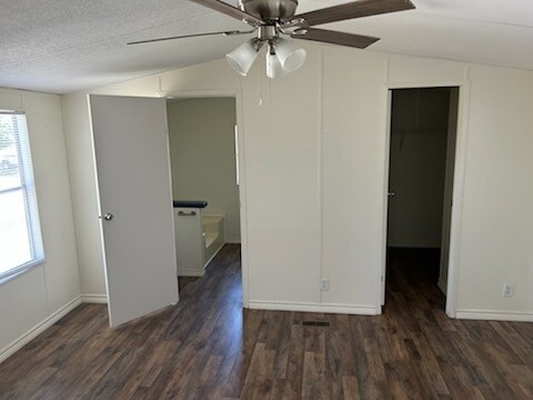 Building Photo - 2246 Nicolai Ave