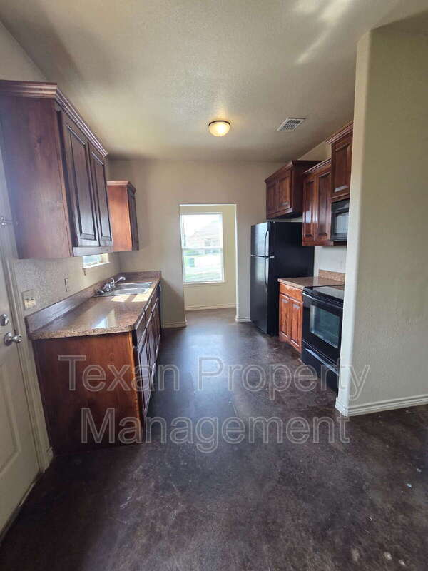 Building Photo - 3712 Mandy Dr