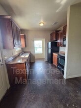 Building Photo - 3712 Mandy Dr