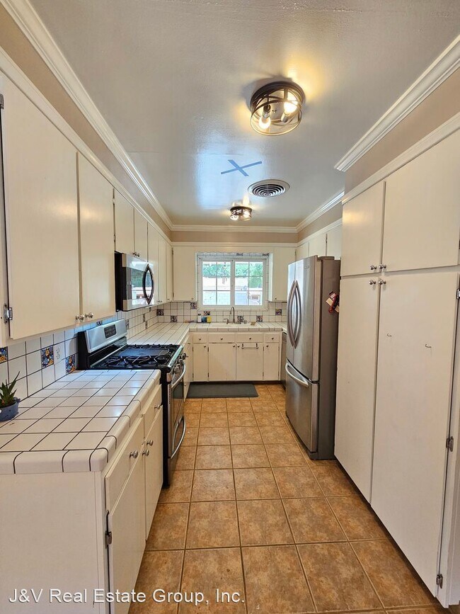 Building Photo - 4 br, 2 bath House - 15806 Calle Hermosa